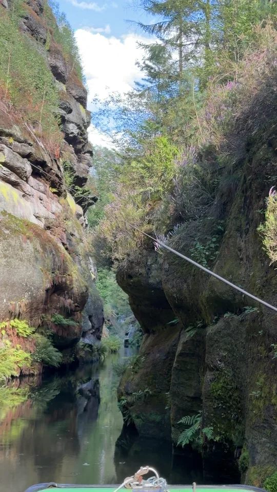 Blick vom Kahn durch die Edmundsklamm, Titelbild unseres Videos
